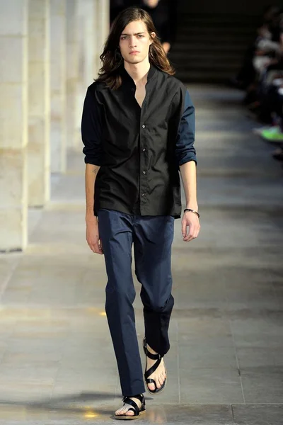 Look 39